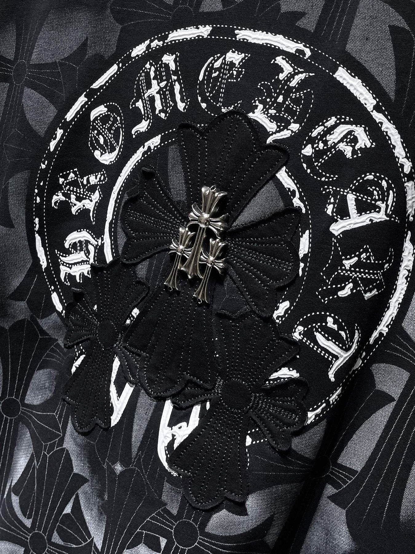 Chrome Hearts Cross Scroll Graphic Short-Sleeve T-Shirt — detail